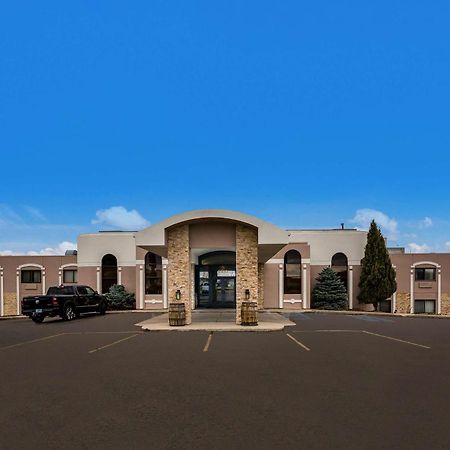 Revel Hotel Minot - Surestay Collection By Best Western Exterior photo