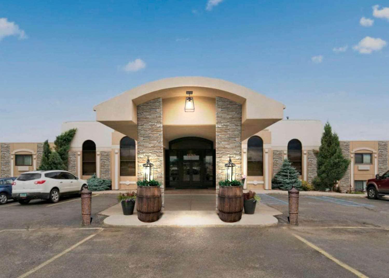 Revel Hotel Minot - Surestay Collection By Best Western Exterior photo