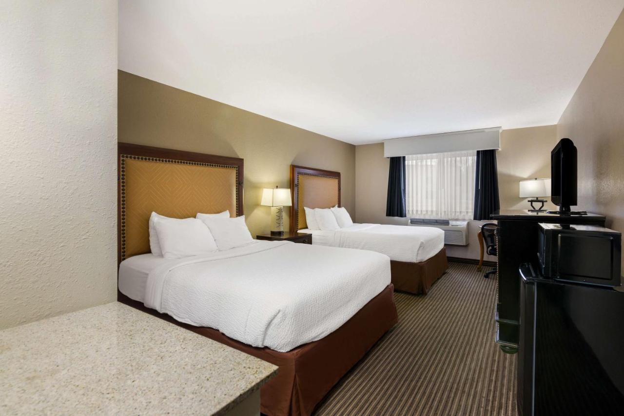 Revel Hotel Minot - Surestay Collection By Best Western Exterior photo