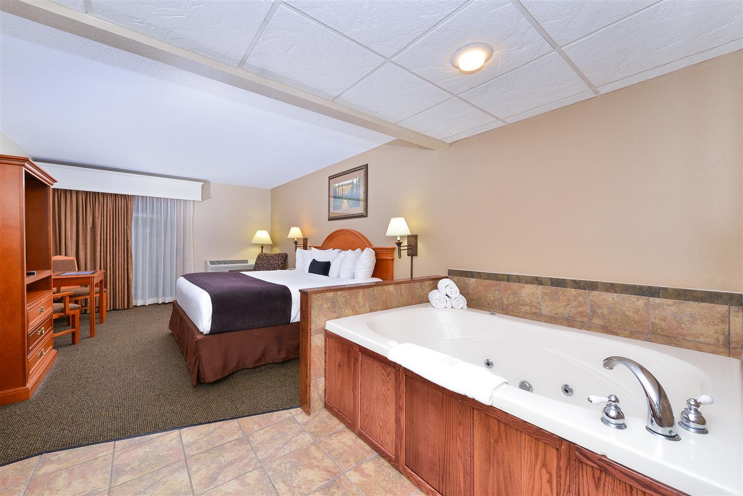 Revel Hotel Minot - Surestay Collection By Best Western Exterior photo