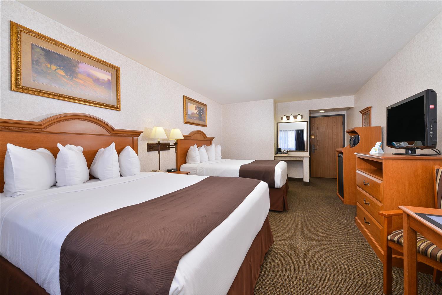 Revel Hotel Minot - Surestay Collection By Best Western Exterior photo