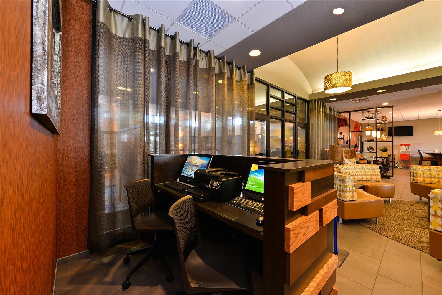 Revel Hotel Minot - Surestay Collection By Best Western Exterior photo