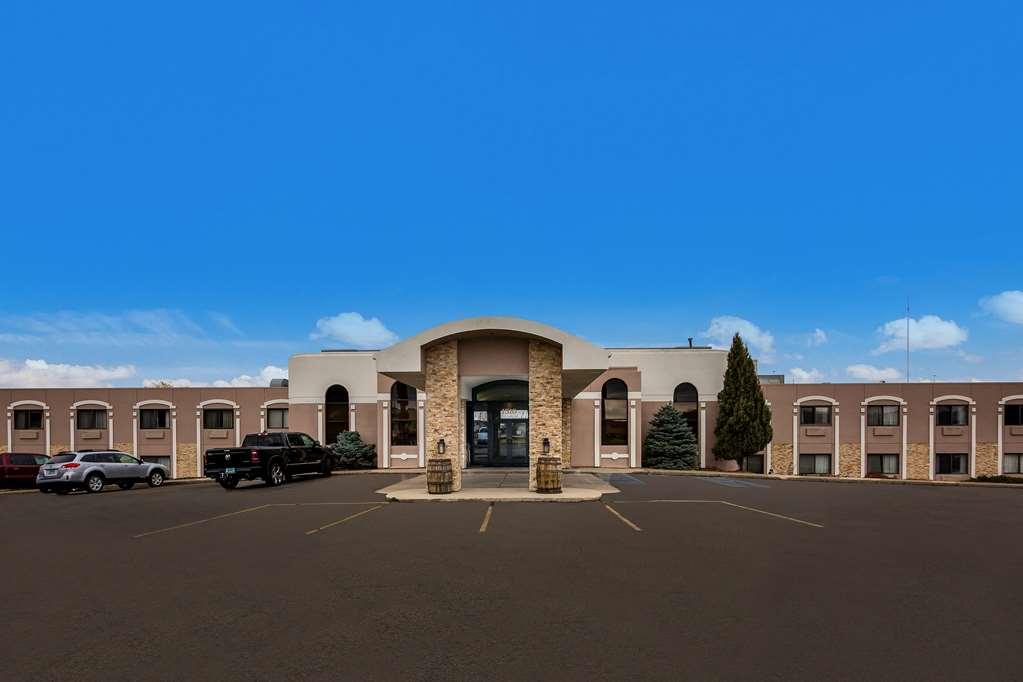 Revel Hotel Minot - Surestay Collection By Best Western Exterior photo